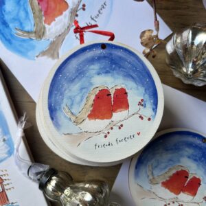 Friends forever robin wooden bauble