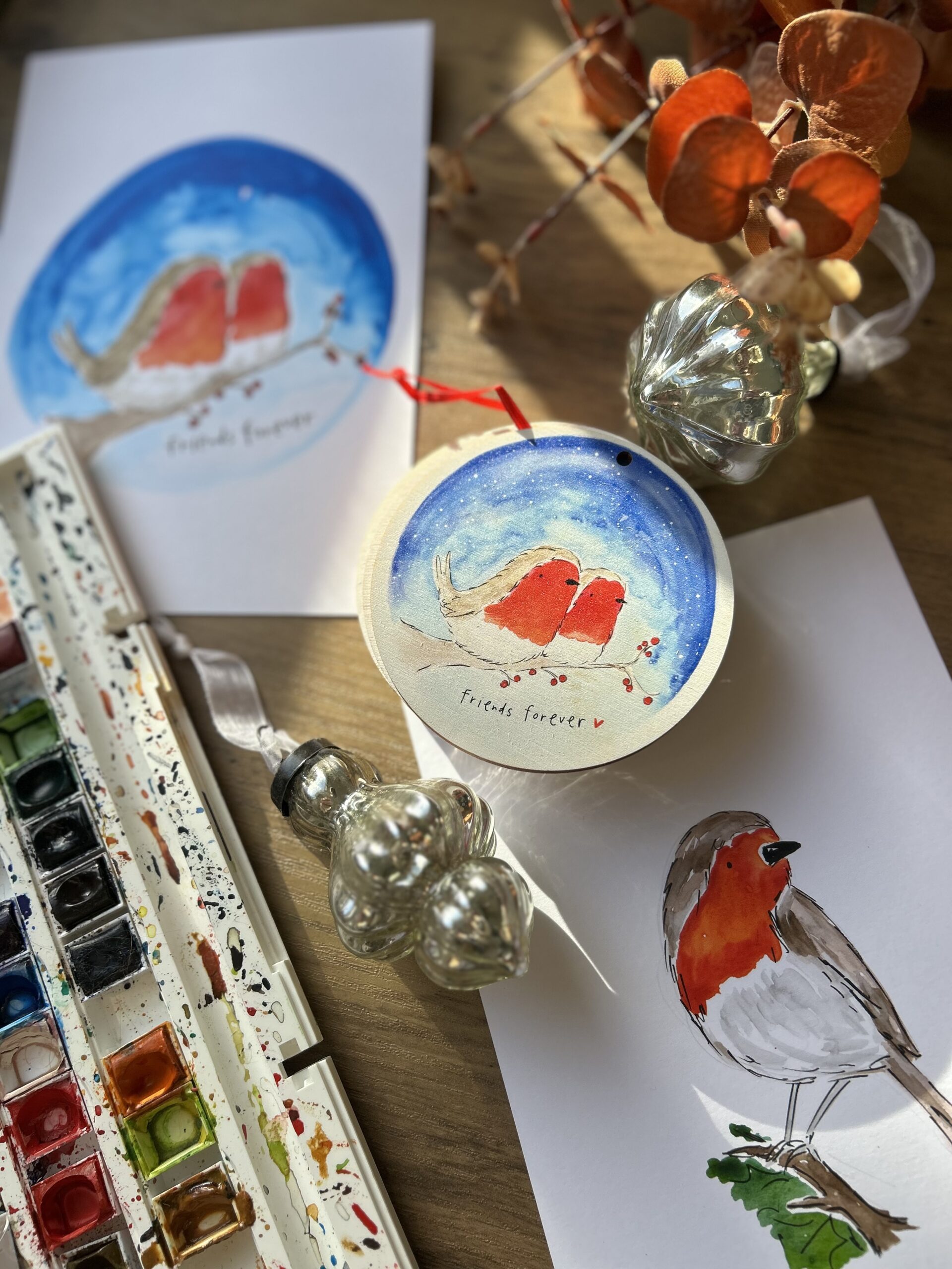 Friends forever robin wooden bauble - Image 4